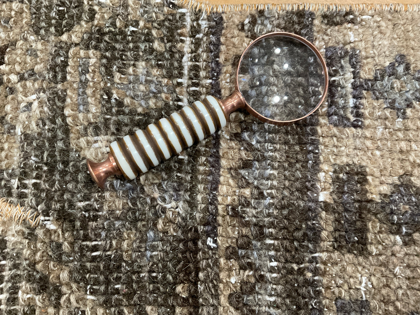 Bone Magnifying glass