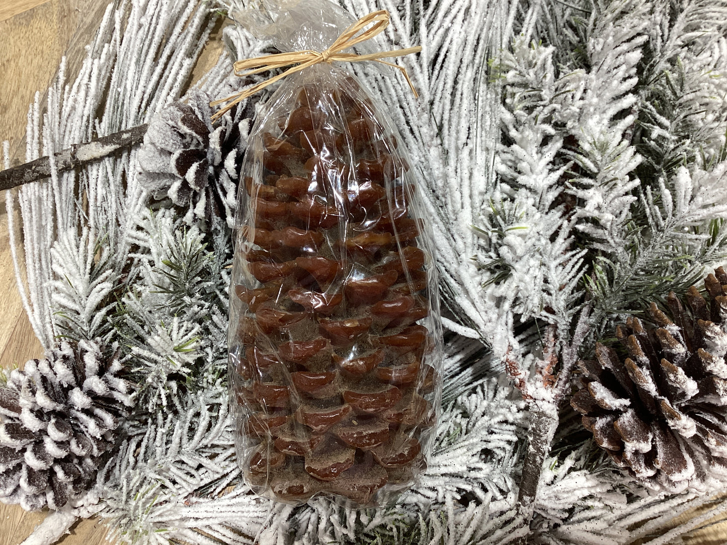 Pine cone candle