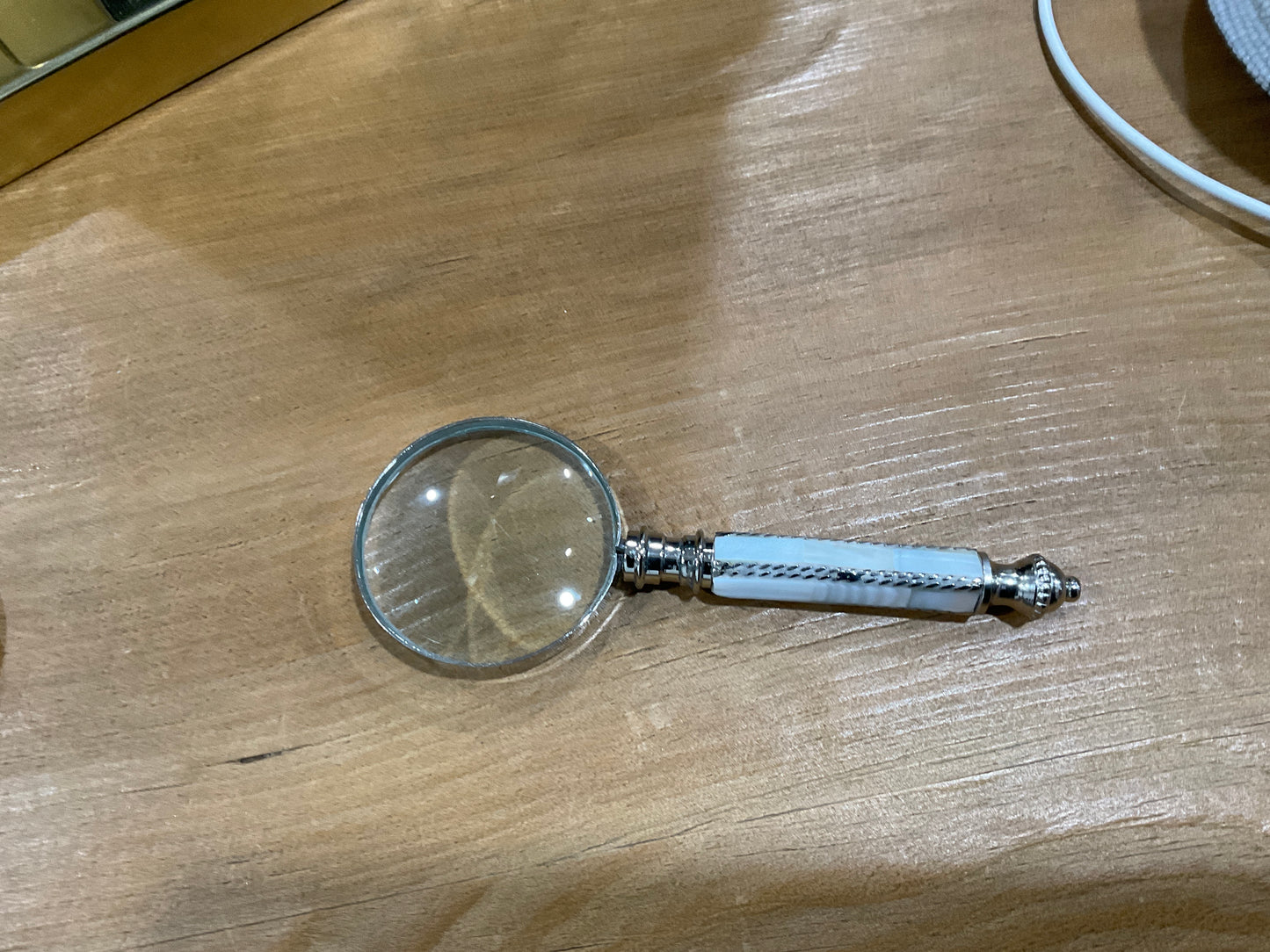 Mother of Pearl Magnifier